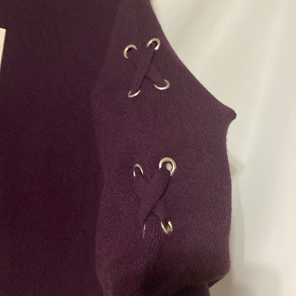 NWT CARMAN MARC VALVO WO SIZE XL EGGPLANT COLOR SWEATER GOLD CRISS CROSS ACCENTS - Picture 6 of 12